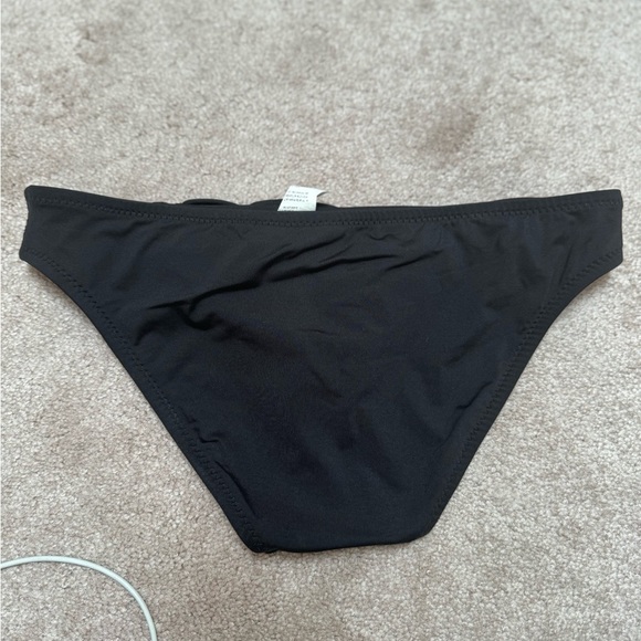 Becca black macrame bikini bottoms size small - Picture 6 of 9